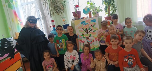 "Весенние пташки". Экологический калейдоскоп ко Дню птиц.