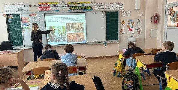 Познавательый час "Путешествие в Мультландию".